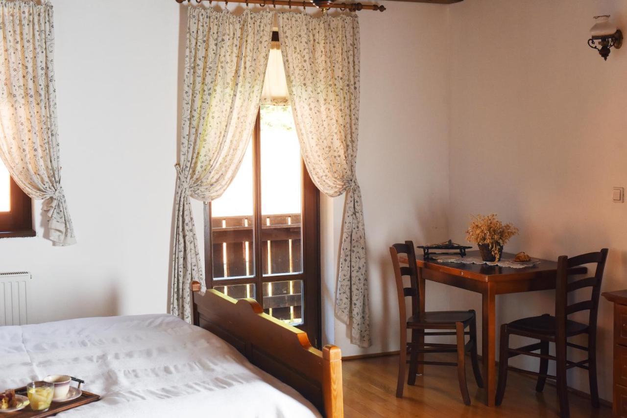 Domacija Seruga Countryside Hotel 新梅斯托 外观 照片